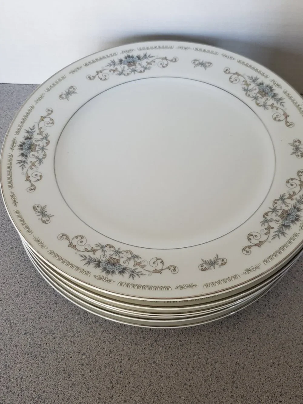2pc Vintage 10” Dinner Plates Diane Fine Porcelain China Japan Wade